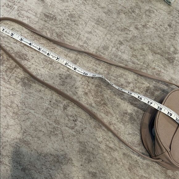 Baggu Tan Circle Crossbody Bag - Picture 7 of 7